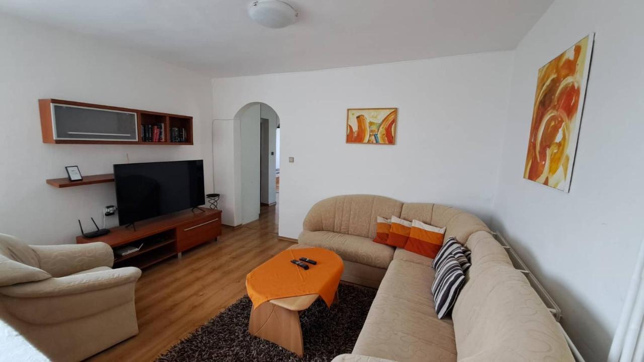 Naty Apartman Haniska Exterior foto